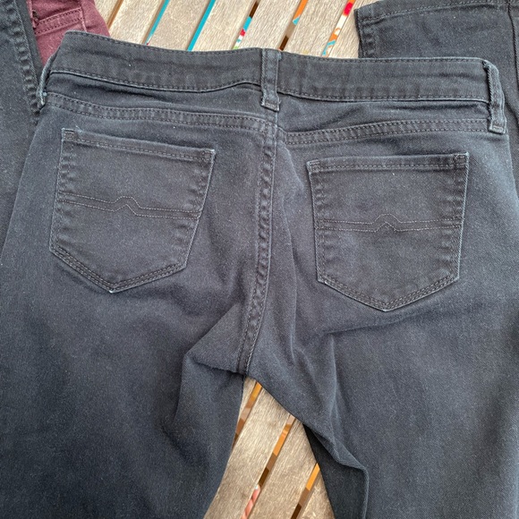 2 Pairs of skinny jeans - Picture 7 of 11